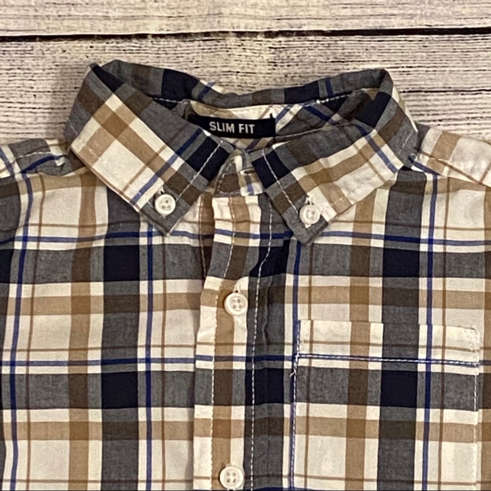 Gymboree button down - Picture 2 of 4